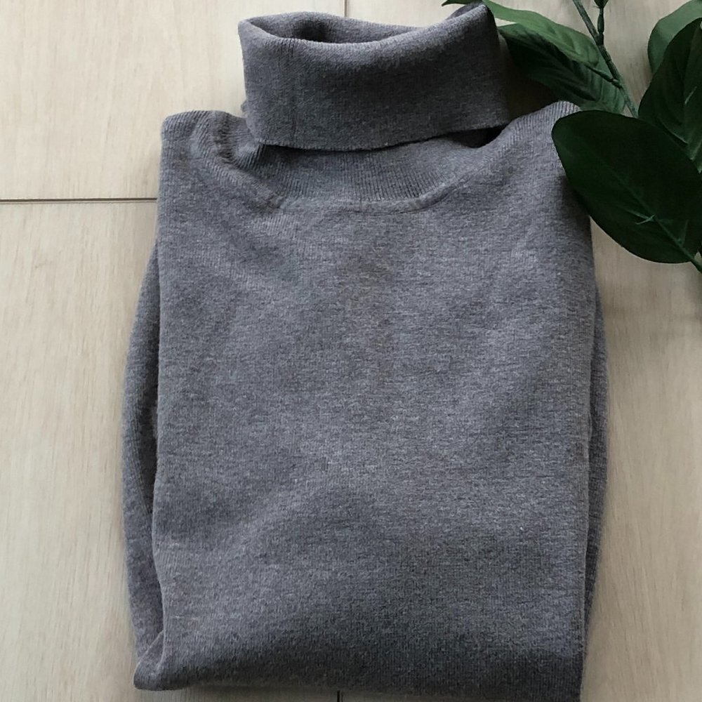 Eddie Bauer Turtleneck Sweater